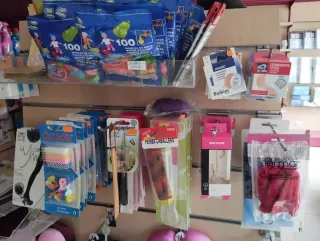 Basemaceta, orinal, portarrollos, candado, alfombr