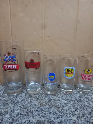 5 Copos de Cerveja Estrangeiros Todos. 5€