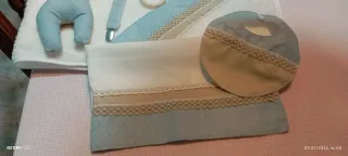 Set Bebé: Toalla, Babero y Peluche Jirafa