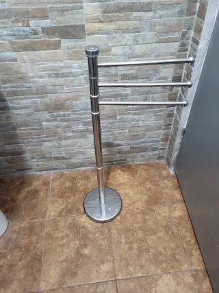 Toallero de pie 8€