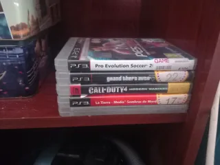 Consola PS3 con mando y 4 juegos 500gb