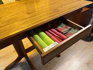 Mesa de comedor o cocina de madera
