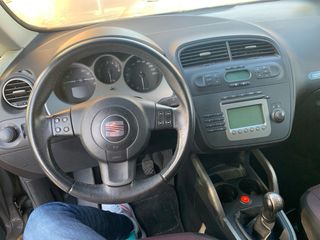 SEAT Toledo 2.0 FSI Sport-up