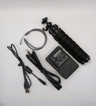 Cámara Panasonic Lumix FT30 Roja + Tarjeta SD 32GB