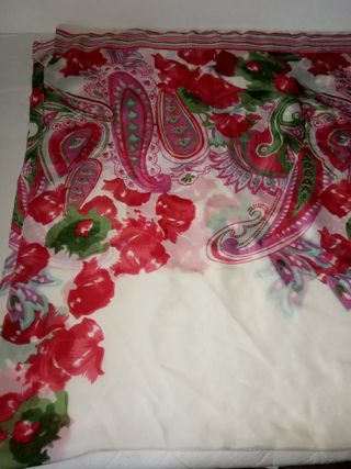 Pañuelo de seda estampado grande