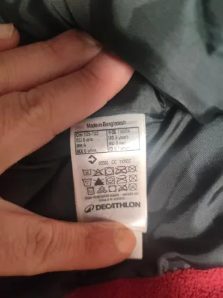 Mono de nieve infantil rojo y azul