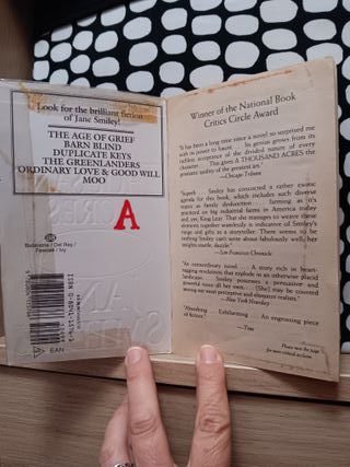 " A Thousand Acres", by Jane Smiley (English)