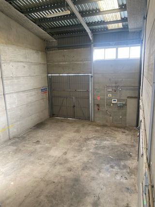 Se alquila nave industrial
