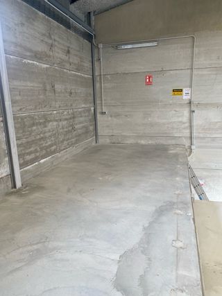 Se alquila nave industrial