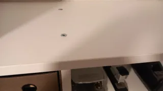 Estantería de pared blanca