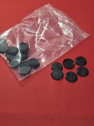 Pack de 25 peanas / bases redondas de 25 mm