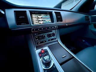 Jaguar XF 2013 motor 3.0D V6 con 241cv