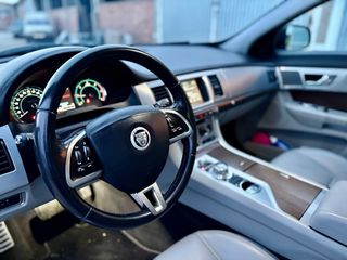 Jaguar XF 2013 motor 3.0D V6 con 241cv