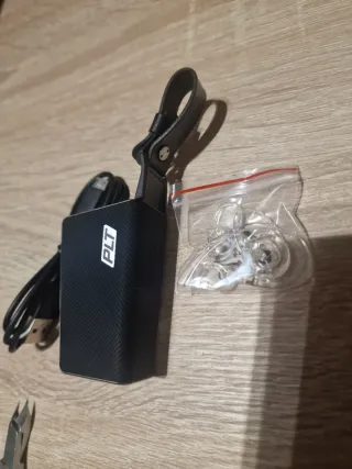 Cargador PLANTRONICS 3200 y repuestos auricular