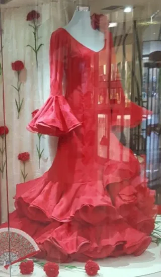 Traje de Flamenca Espectacular de Pasarela Rojo