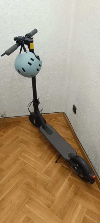 Patinete Xiaomi Mi Electric Scooter Essential