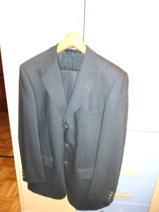 Traje Emidio Tucci gris sin estrenar. Talla 48. L