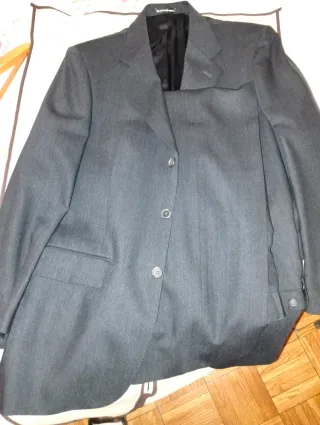 Traje Emidio Tucci gris sin estrenar. Talla 48. L
