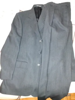 Traje Emidio Tucci gris sin estrenar. Talla 48. L