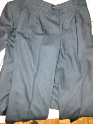 Traje Emidio Tucci gris sin estrenar. Talla 48. L