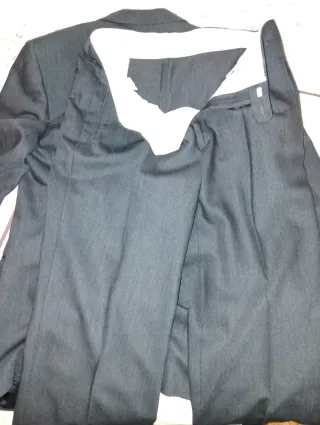 Traje Emidio Tucci gris sin estrenar. Talla 48. L