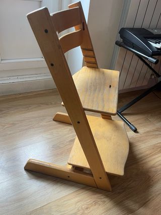 Trona Stokke de madera