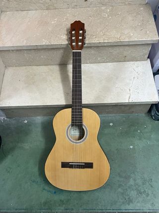 Guitarra Clásica Jose Torres(le falta un hilo)