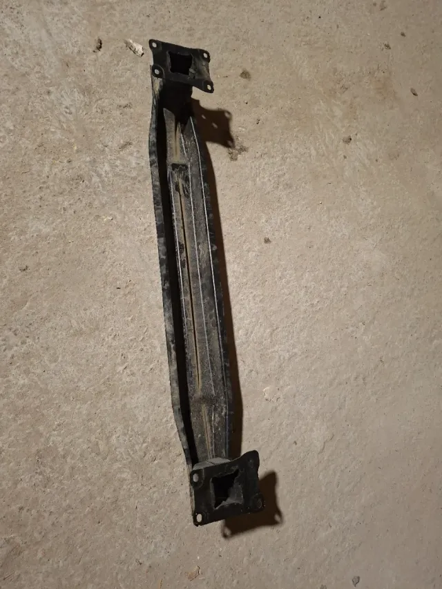 Refuerzo Paragolpes Trasero Golf 7