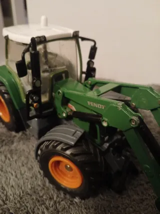 Fendt 714 1:32