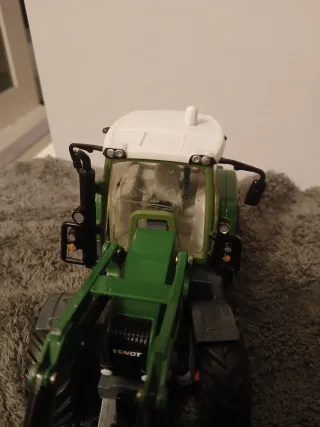 Fendt 714 1:32