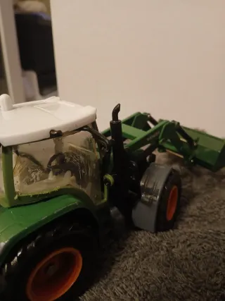 Fendt 714 1:32