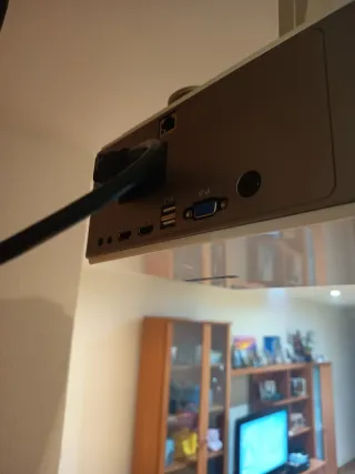 Proyector HDMI con Soporte Techo y Caja