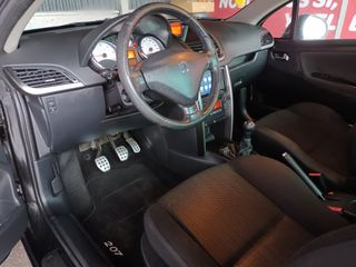 Peugeot 207 2010