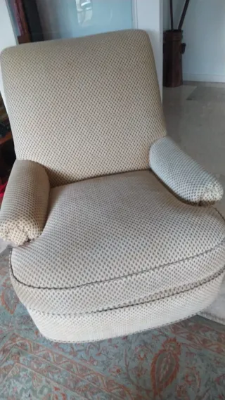 Butaca de tela beige