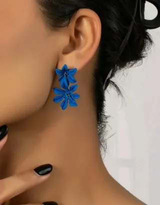 CON ETIQUETA.Pendientes flores dobles