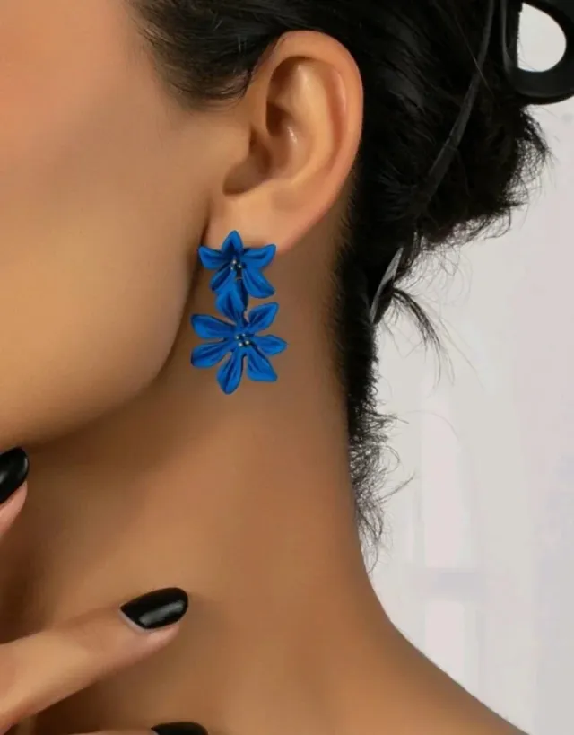 CON ETIQUETA.Pendientes flores dobles