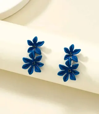 CON ETIQUETA.Pendientes flores dobles