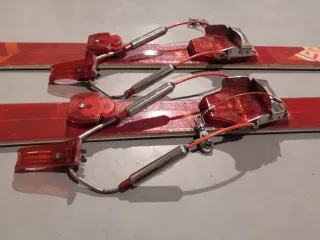 Sci telemark Dynastar Legend 3800 con fissazioni