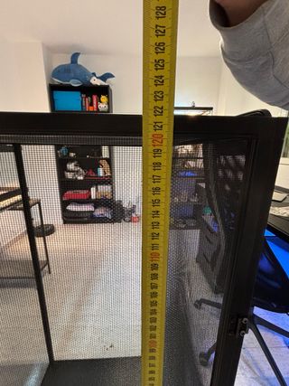 Terrario para reptiles negro