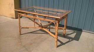 Mesa bambú y cristal