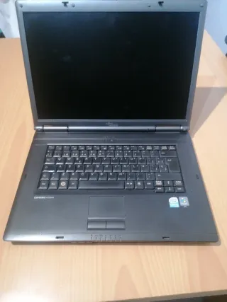 Portátil Fujitsu Siemens Gris