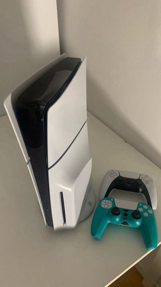 PlayStation 5 Slim 1TB Blanca