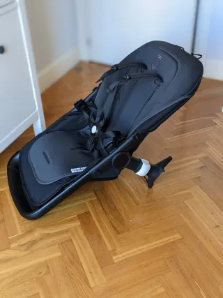 Bugaboo Fox 2 Capazo + Silla de Paseo  + extras