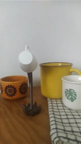 Figura Decorativa Taza blanca de cerámica