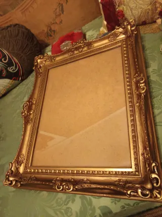 Antiguo marco madera pan de oro