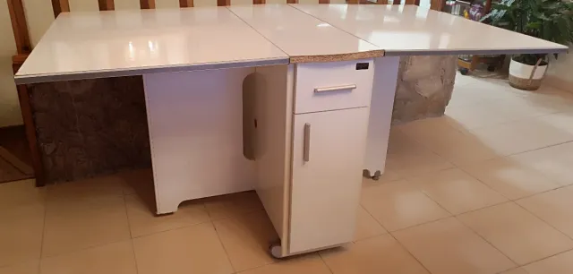 Mesa Plegable Multifunción con Cajón y Puerta