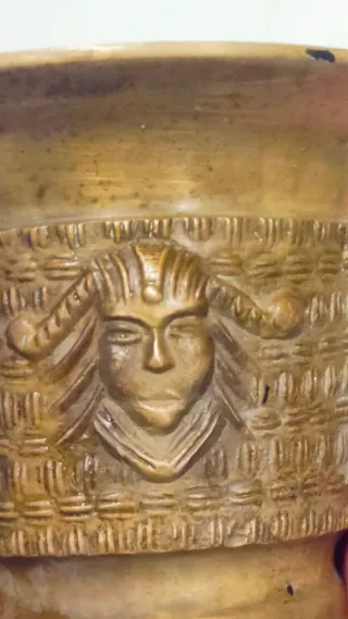 Antiguo Almirez Mortero Bronce Repujado