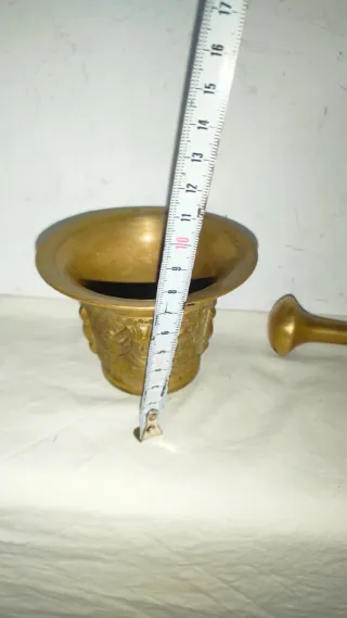Antiguo Almirez Mortero Bronce Repujado
