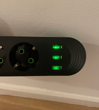 Regleta 5 enchufes europeos + 3 USB