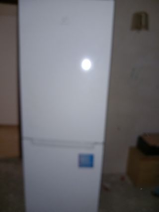 Nevera Indesit